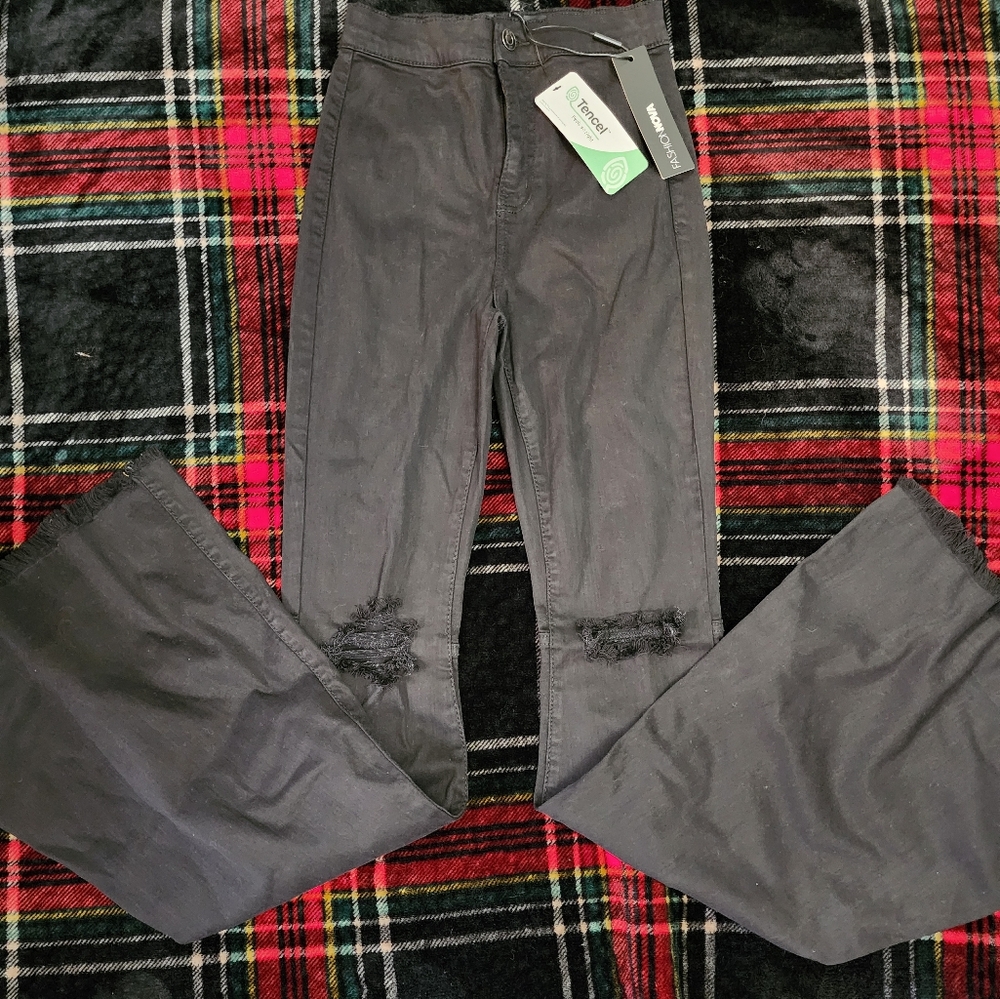 FashionNova Flare jeans